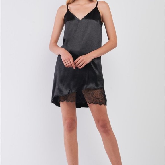 Black Satin Sleeveless Relaxed Fit V-Neck Asymmetr - Picture 5 of 8